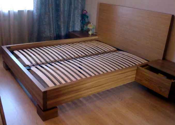 Кровать из дуба